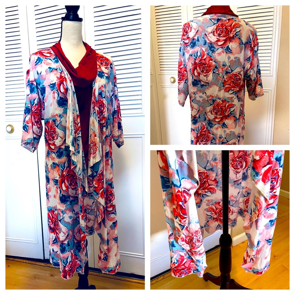 Beautiful LuLaRoe Floral Rose Shirley Cardigan, duster, kimono. Hard to find♥️